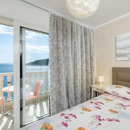 Luxury Bellavista Amazing Sea Holidays With Private & Parking Guest house